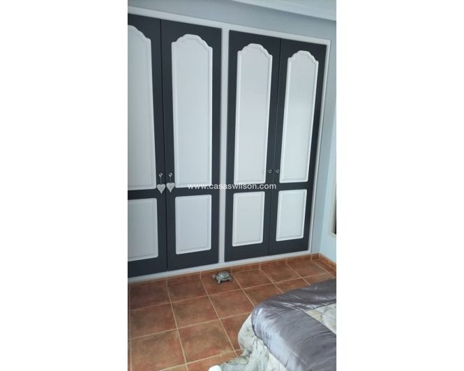 Image No.26-3 Bed Townhouse for sale