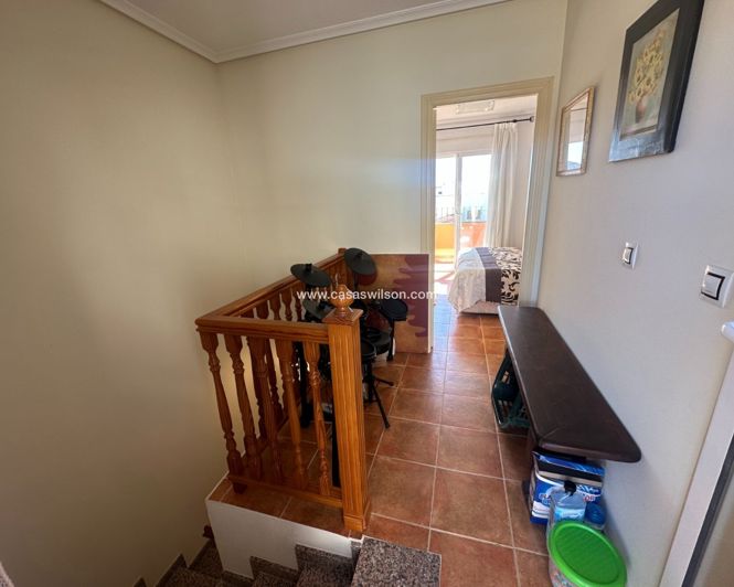 Image No.30-3 Bed Townhouse for sale