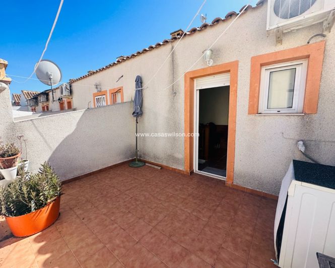 Image No.35-3 Bed Townhouse for sale