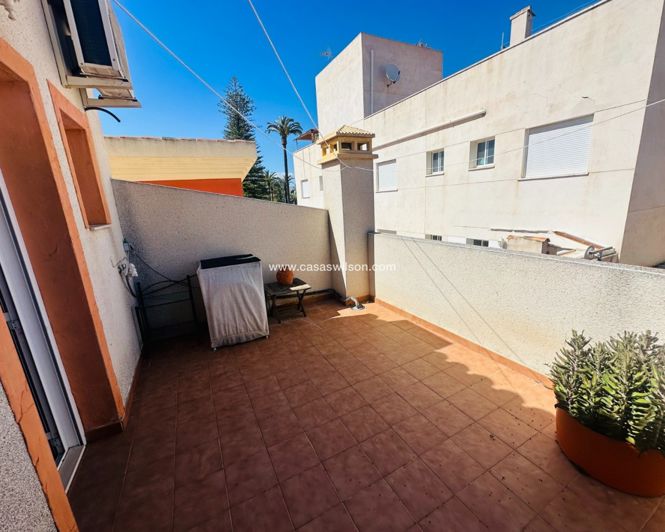 Image No.36-3 Bed Townhouse for sale