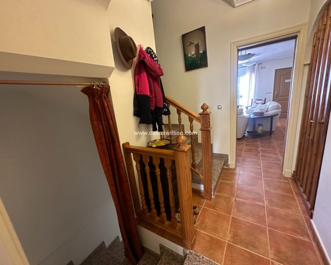 Image No.37-3 Bed Townhouse for sale