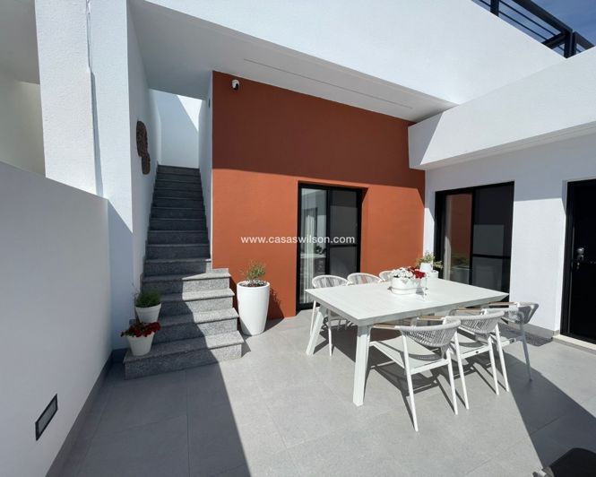 Image No.32-3 Bed Villa for sale