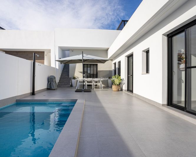 Image No.40-3 Bed Villa for sale