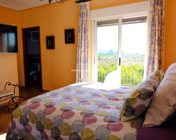 Image No.19-4 Bed Property for sale