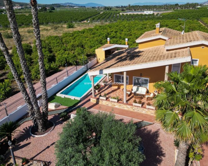 Image No.2-4 Bed Property for sale