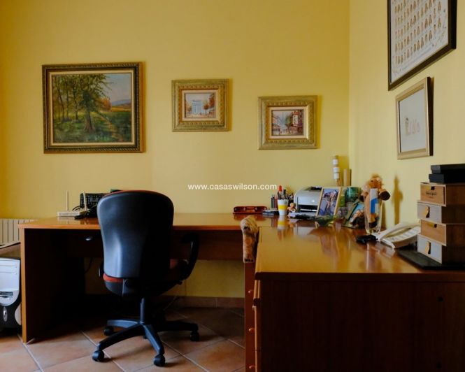 Image No.33-4 Bed Property for sale