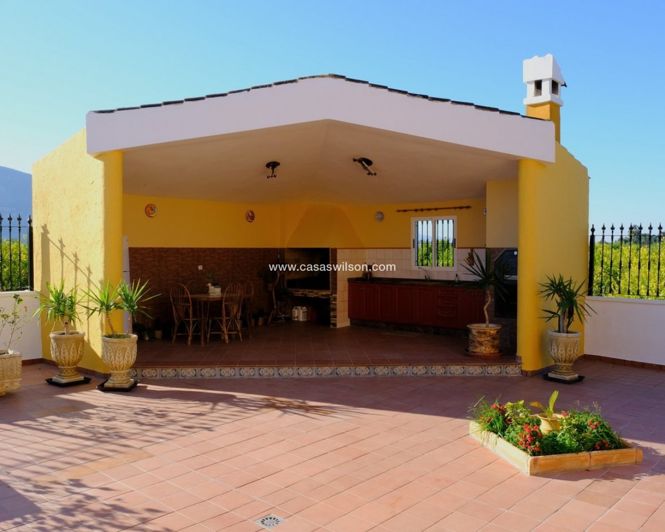 Image No.46-4 Bed Property for sale