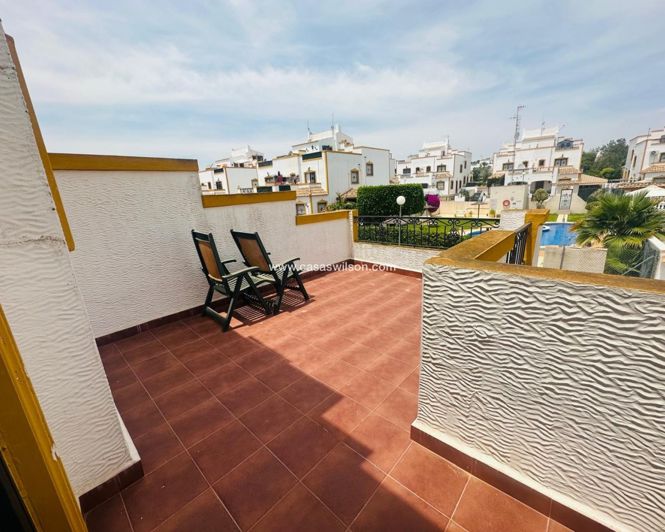 Image No.24-3 Bed Townhouse for sale