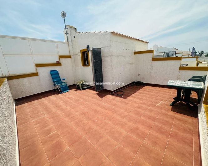 Image No.27-3 Bed Townhouse for sale