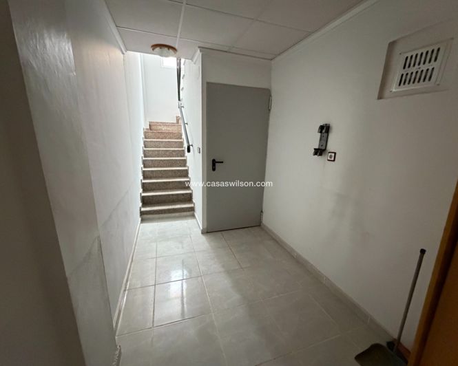 Image No.29-2 Bed Townhouse for sale