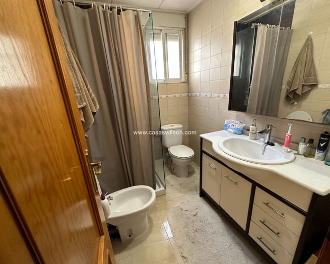 Image No.11-3 Bed Townhouse for sale