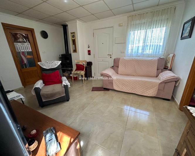 Image No.3-3 Bed Townhouse for sale