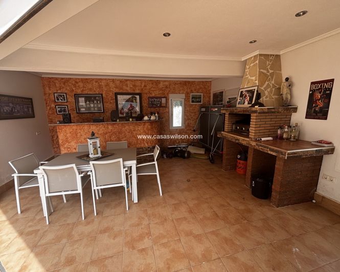 Image No.2-Propriété de 4 chambres à vendre à Ciudad Quesada