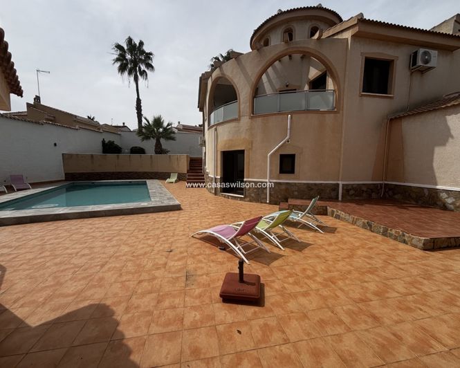 Image No.27-Propriété de 4 chambres à vendre à Ciudad Quesada