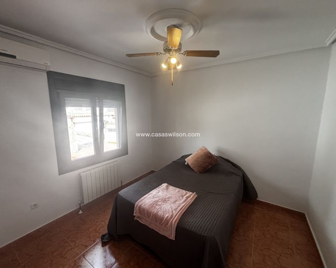 Image No.5-Propriété de 4 chambres à vendre à Ciudad Quesada