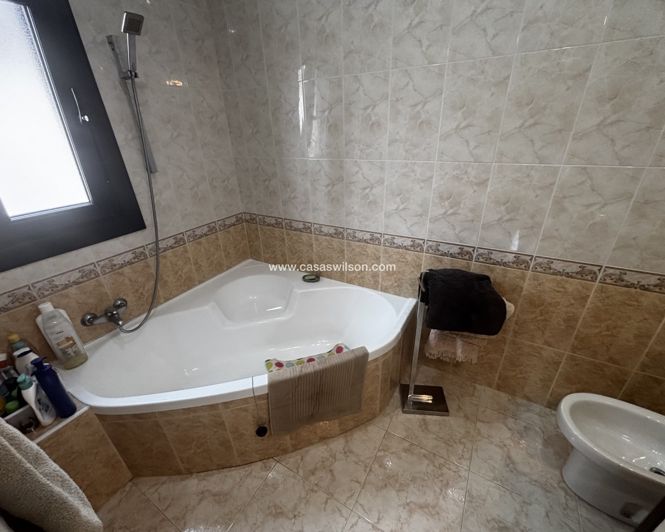 Image No.9-Propriété de 4 chambres à vendre à Ciudad Quesada