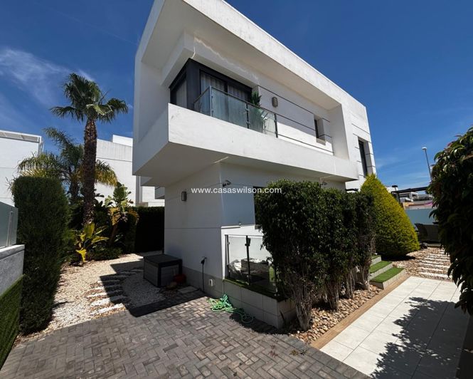 Image No.18-Propriété de 4 chambres à vendre à Ciudad Quesada