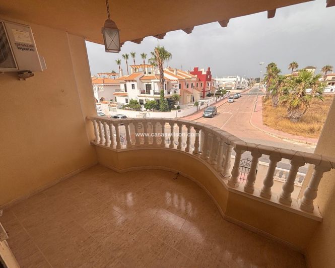 Image No.11-2 Bed Property for sale