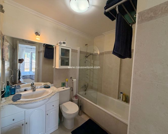 Image No.20-2 Bed Apartment for sale