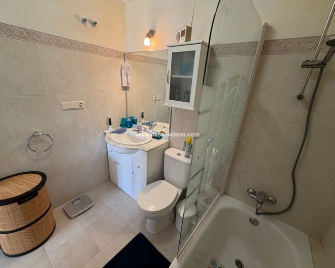 Image No.21-2 Bed Apartment for sale