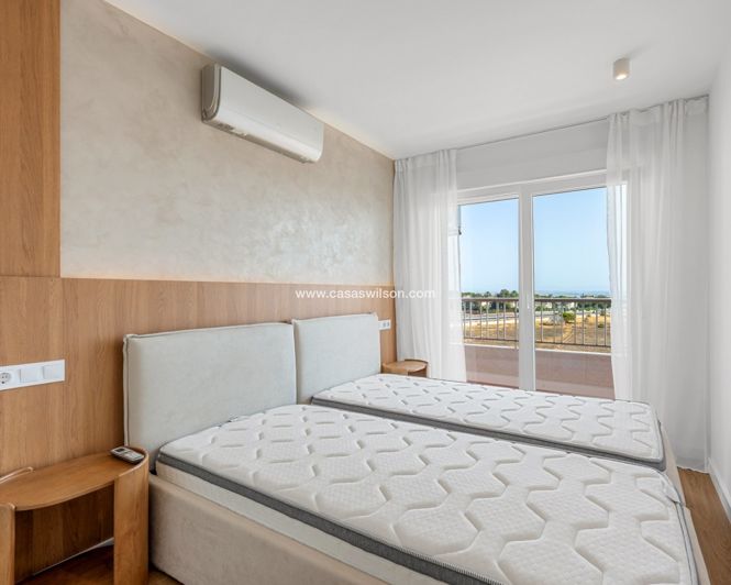 Image No.23-Appartement de 2 chambres à vendre à Orihuela Costa