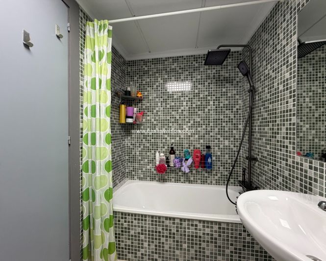 Image No.17-3 Bed Apartment for sale