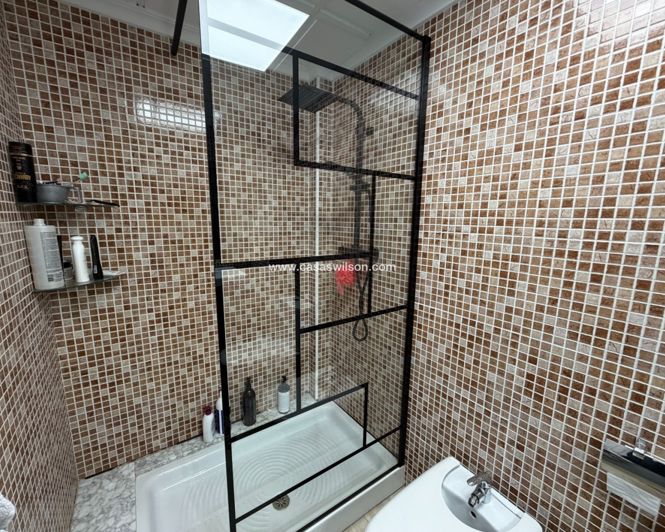 Image No.24-3 Bed Apartment for sale