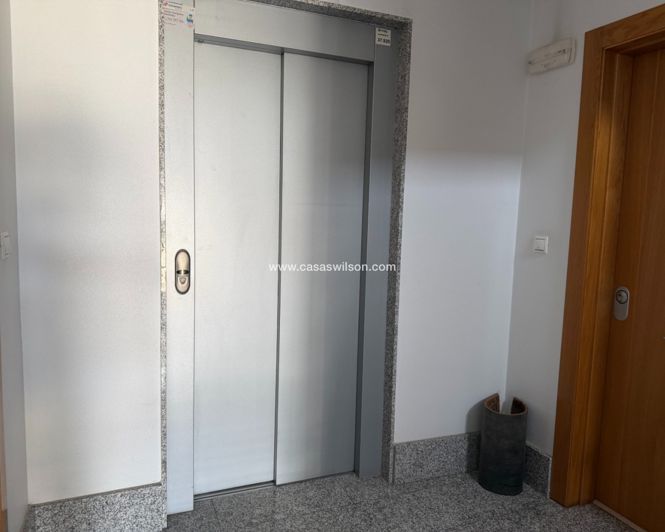 Image No.32-3 Bed Apartment for sale