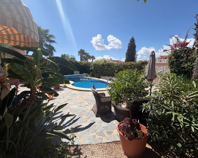 Image No.10-3 Bed Villa for sale