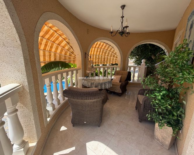 Image No.14-3 Bed Villa for sale