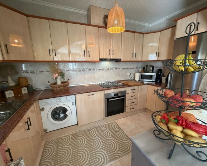 Image No.20-3 Bed Villa for sale