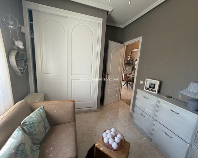 Image No.26-3 Bed Villa for sale
