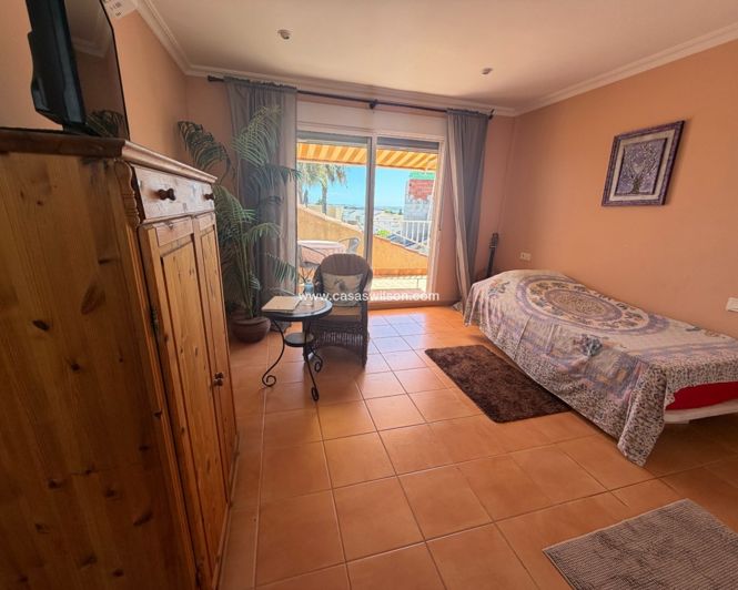 Image No.29-3 Bed Villa for sale