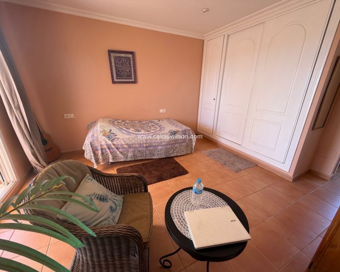 Image No.30-3 Bed Villa for sale