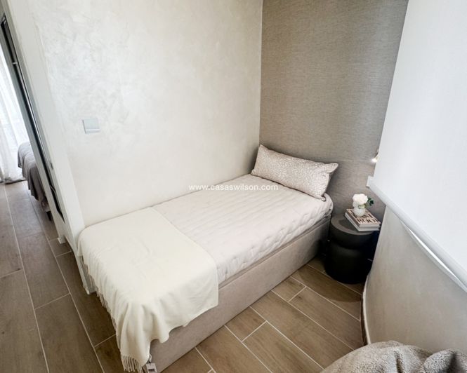 Image No.22-2 Bed Apartment for sale