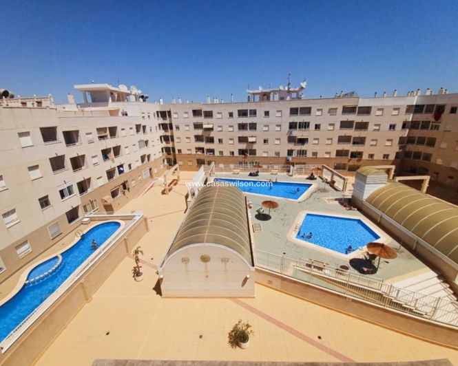 Image No.27-2 Bed Apartment for sale