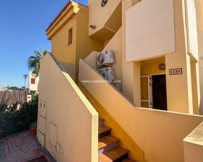 Image No.20-2 Bed Bungalow for sale