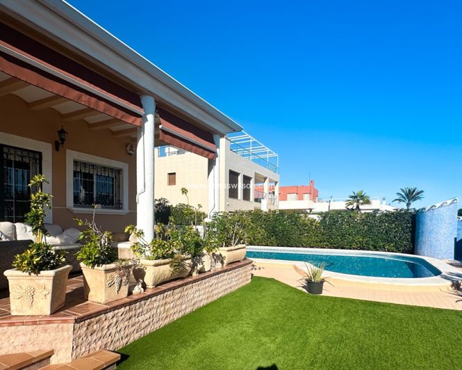 Image No.3-Villa de 6 chambres à vendre à La Mata