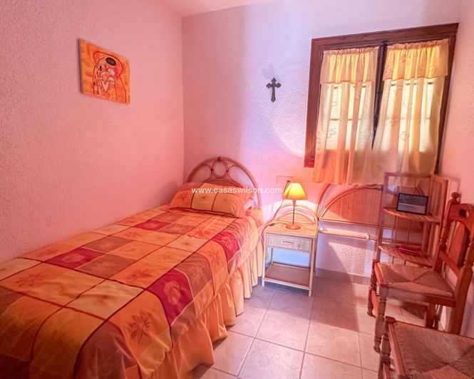 Image No.11-2 Bed Townhouse for sale