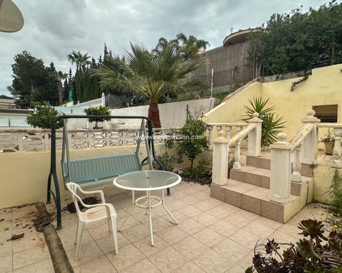 Image No.19-2 Bed Townhouse for sale