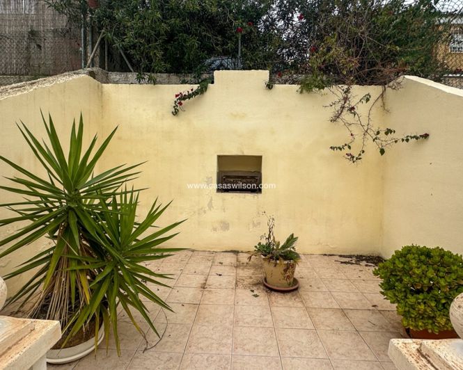 Image No.22-2 Bed Townhouse for sale