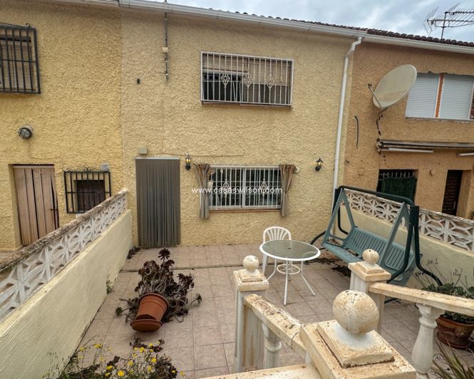 Image No.25-2 Bed Townhouse for sale