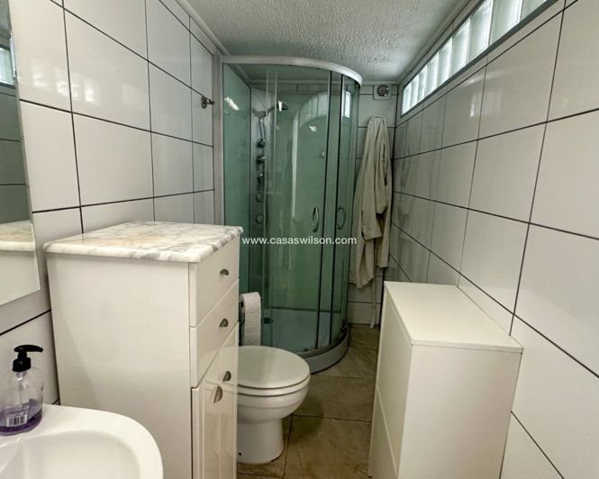 Image No.29-2 Bed Townhouse for sale