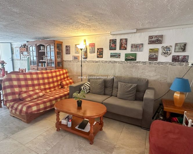 Image No.34-2 Bed Townhouse for sale