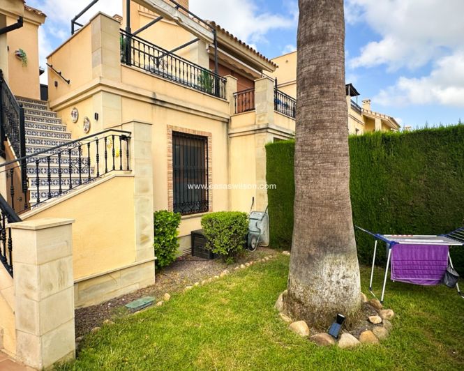 Image No.28-2 Bed Townhouse for sale