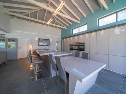 Image No.10-6 Bed Villa for sale