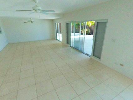 Image No.7-3 Bed Villa for sale