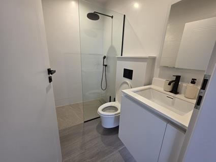 Image No.37-2 Bed Condo for sale