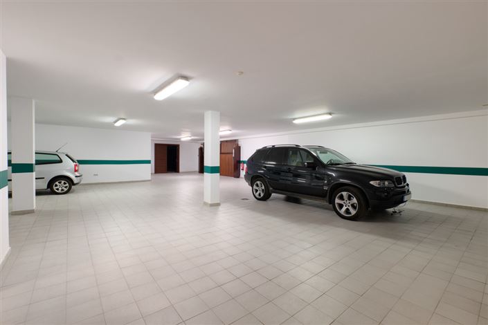 Image No.33-5 Bed Apartment for sale