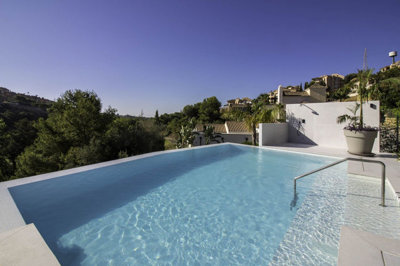 2-5bd7b9d04b45e33852eaf0ec6670150d